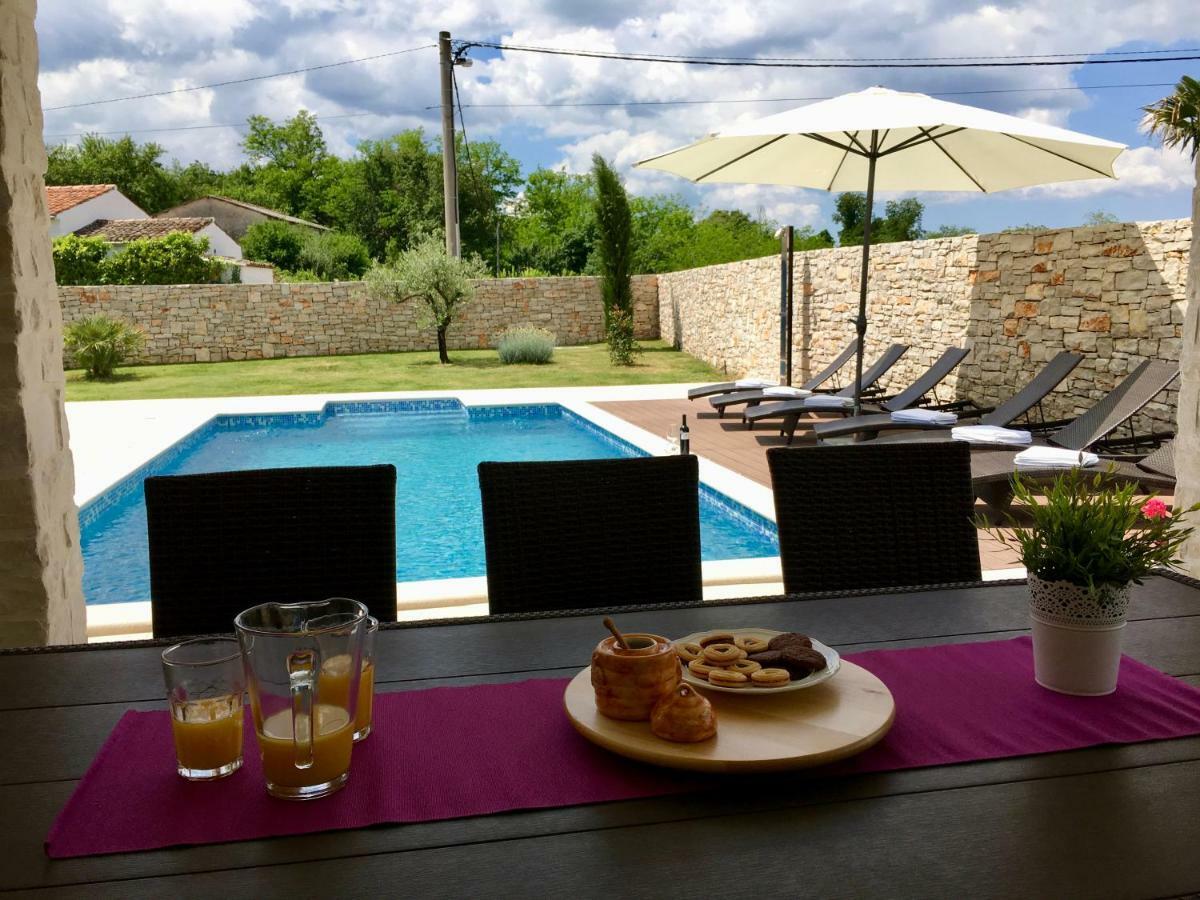 Villa Blanca With A Heated Private Pool Ruzici  Ngoại thất bức ảnh