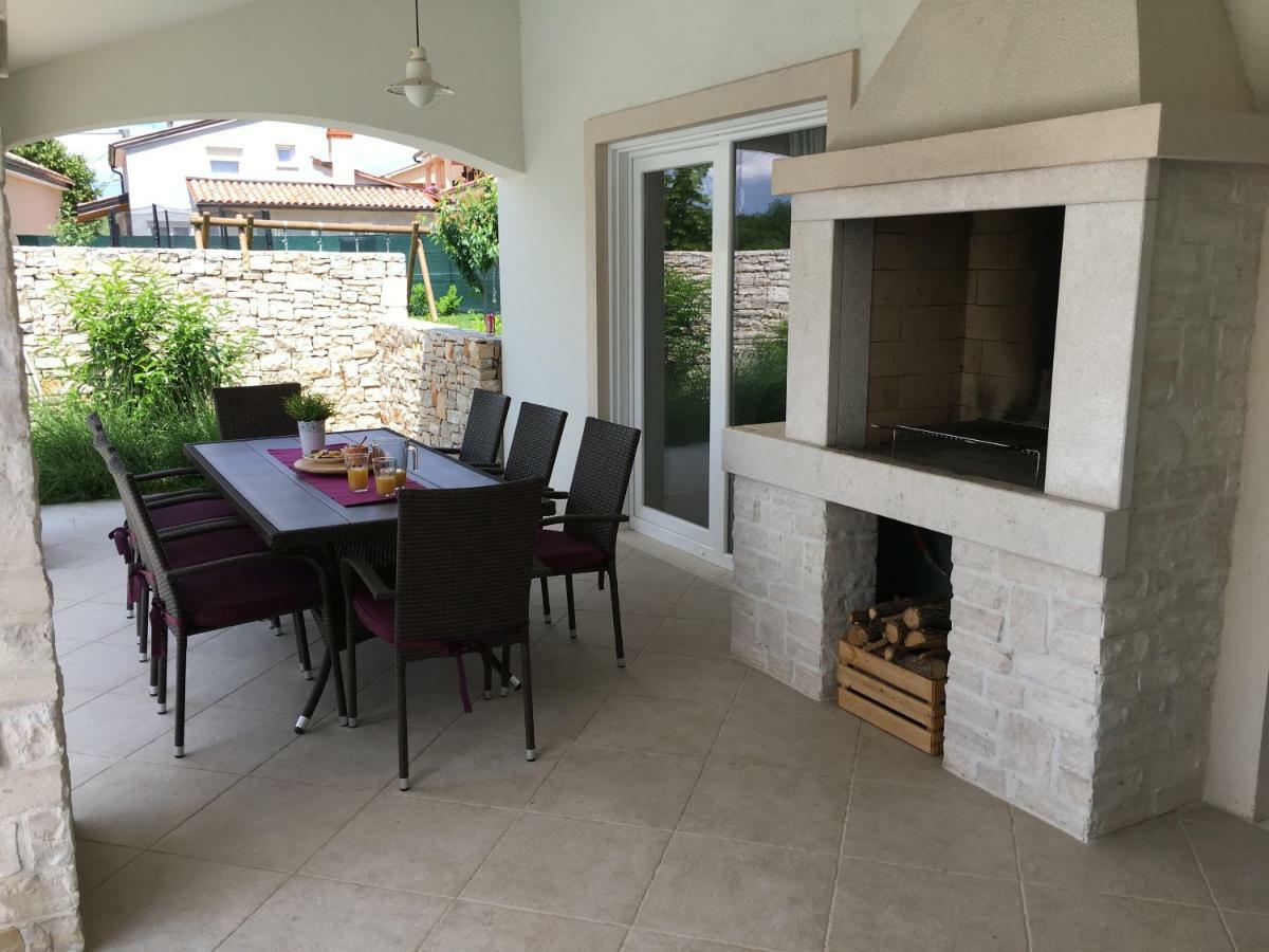 Villa Blanca With A Heated Private Pool Ruzici  Ngoại thất bức ảnh