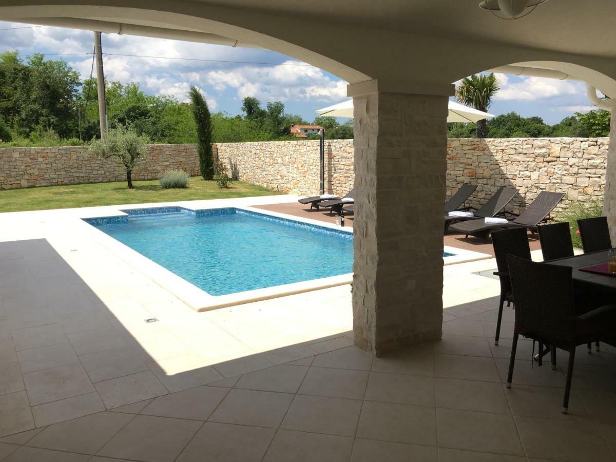 Villa Blanca With A Heated Private Pool Ruzici  Ngoại thất bức ảnh
