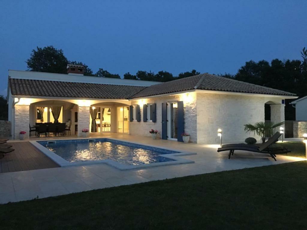 Villa Blanca With A Heated Private Pool Ruzici  Ngoại thất bức ảnh